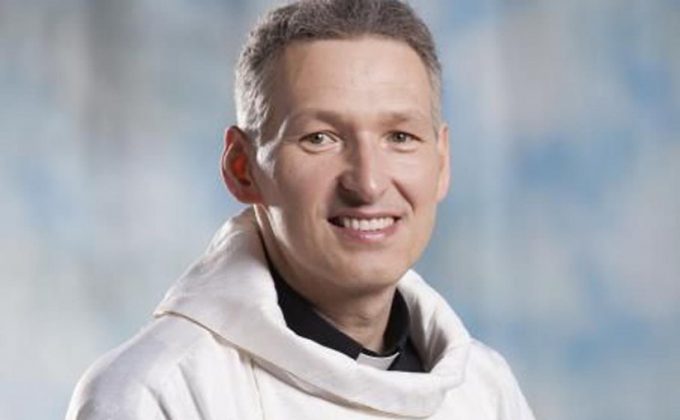 padre-marcelo-rossi-825×509