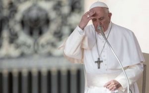 PapaFrancisco_AudienciaGeneral_SenYalDeLaCruz_180919_DanielIbanYezACI-300×188