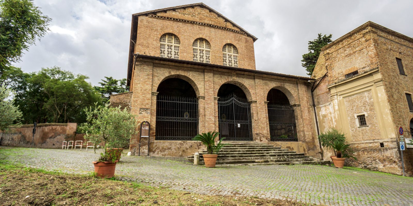 The,Church,Of,Santa,Balbina,,Aventine,Hill.,Rome,,Italy