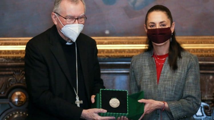 cardeal-parolin-prefeita-cidade-do-mexico Cardeal Pietro Parolin e Chalida Sheinbaum, prefeita da Cidade do México, lado a lado
