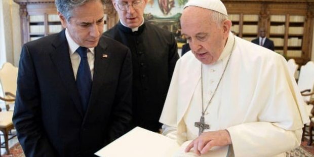 Papa Francisco e o Anthony Blinken, secretário dos Estados Unidos