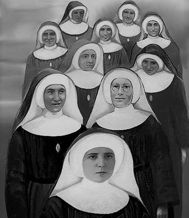 religiosas-polonesas Mulheres religiosas em fileira.