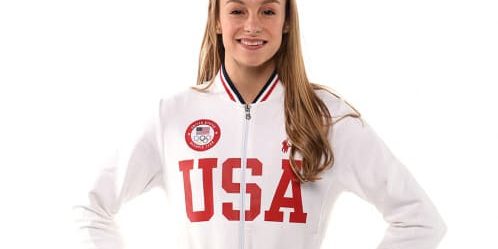 Grace McCallum usando roupa esportiva dos Estados Unidos