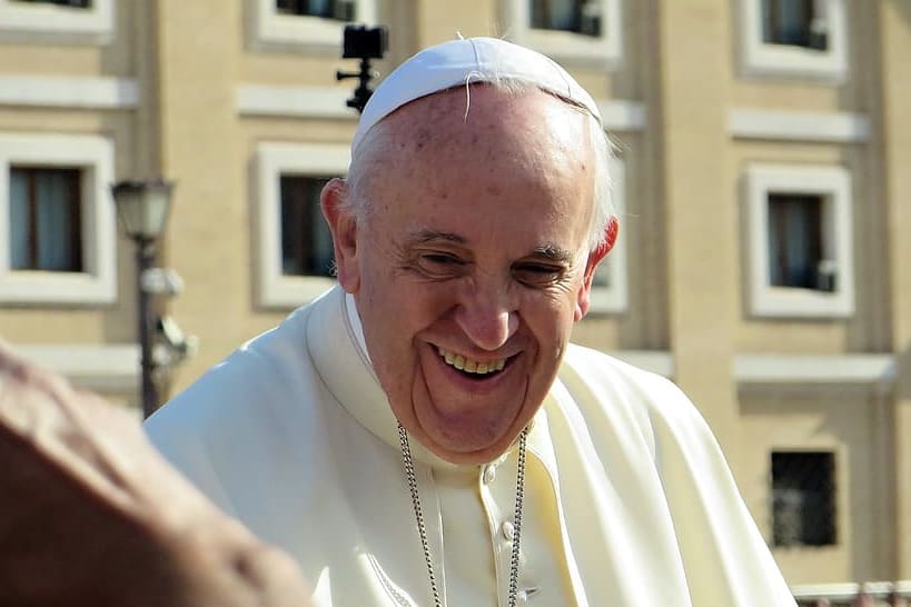 papa-internado-1 Papa Francisco sorrindo.