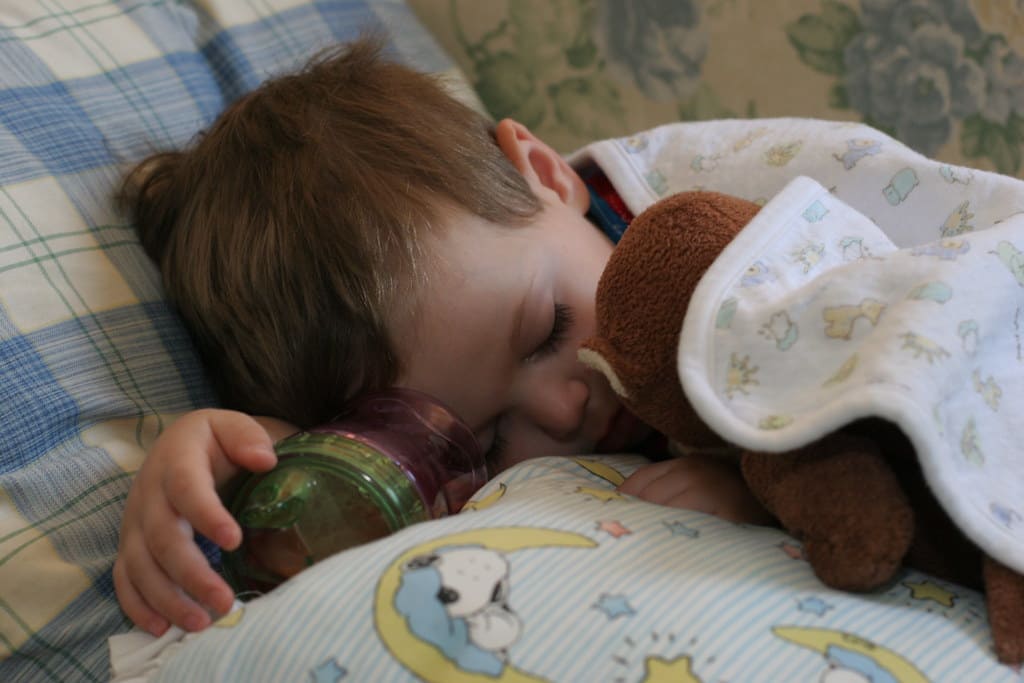 crianca-doente Criança dormindo