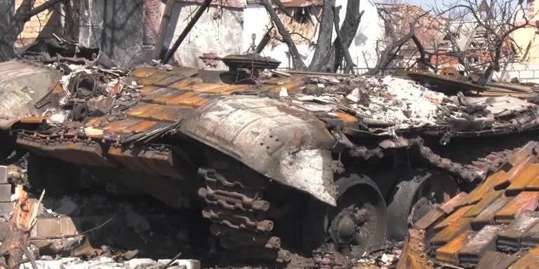 ‘We are pushing them back’ – Ukrainian serviceman says of liberated village in Kharkiv region