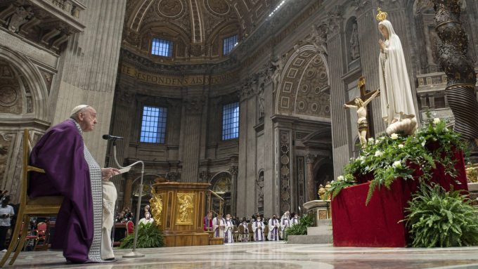 papa-francisco-no-ato-de-consagracao-Vandeville-Eric-ABACA-via-Reuters-Connect-1536×864