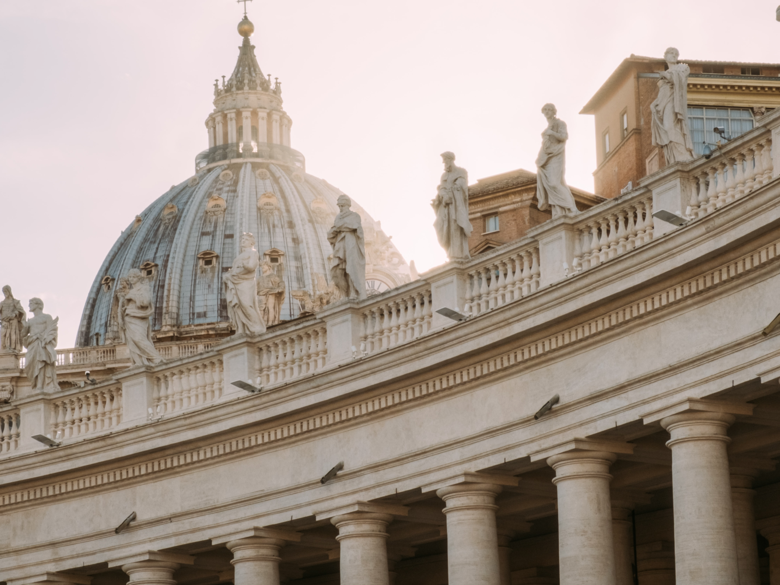 vaticano_Simone-Savoldi-via-Unsplash