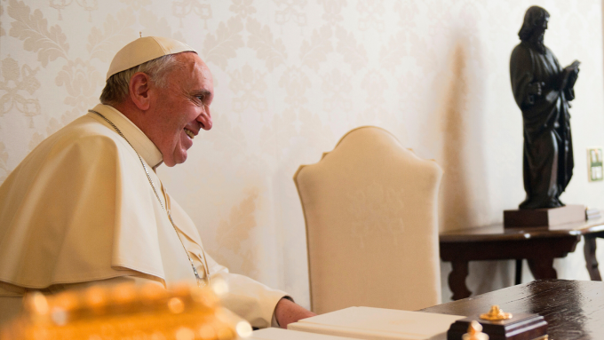 papa-biblioteca-apostolica_ABACA-via-Reuters-1536×864