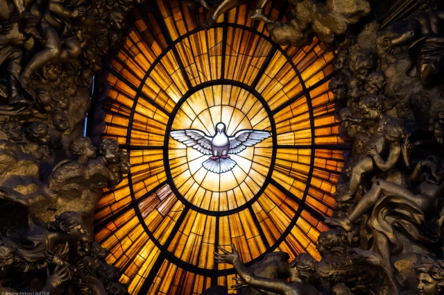 Throne-Bernini-Holy-Spirit-Dove-Saint-Peters-Basilica-Vatican-Antoine-Mekary-Aleteia-AM_6675