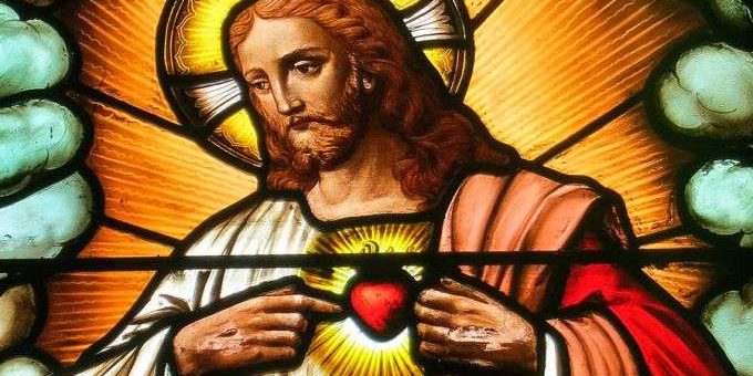 VitralSagradoCorazon_WikipediaNheyobCC-BY-SA-3.0_170615