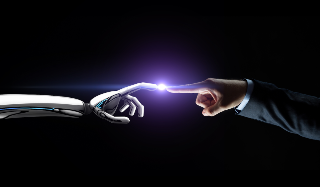 robot-hand-and-human-hand
