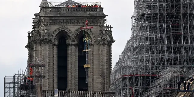 fleche-ND-de-Paris-3