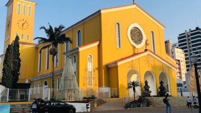 Paroquia_Sao_Pedro_Apostolo-1536×864
