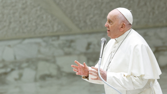 papa-francisco-falando-audiencia-geral-10-janeiro-01-2024-_-foto-REUTERS-Remo-Casilli-1536×864