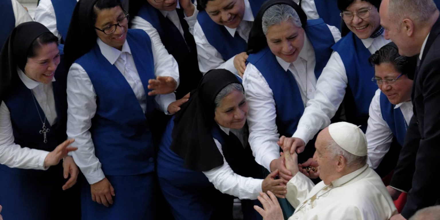 mulheres-igreja-fotoMassimo-Valicchia_NurPhotoNO-USE-FRANCE-1536×864