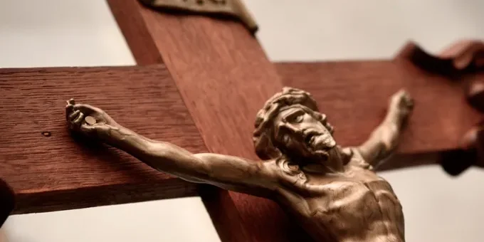 CrucificadoCanciones_DominioPublico_Pixabay_010415