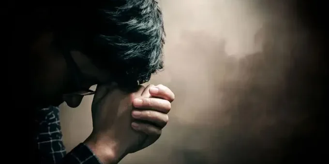 Exorcista-tentaciones-diablo-oracion-Shutterstock-02032023