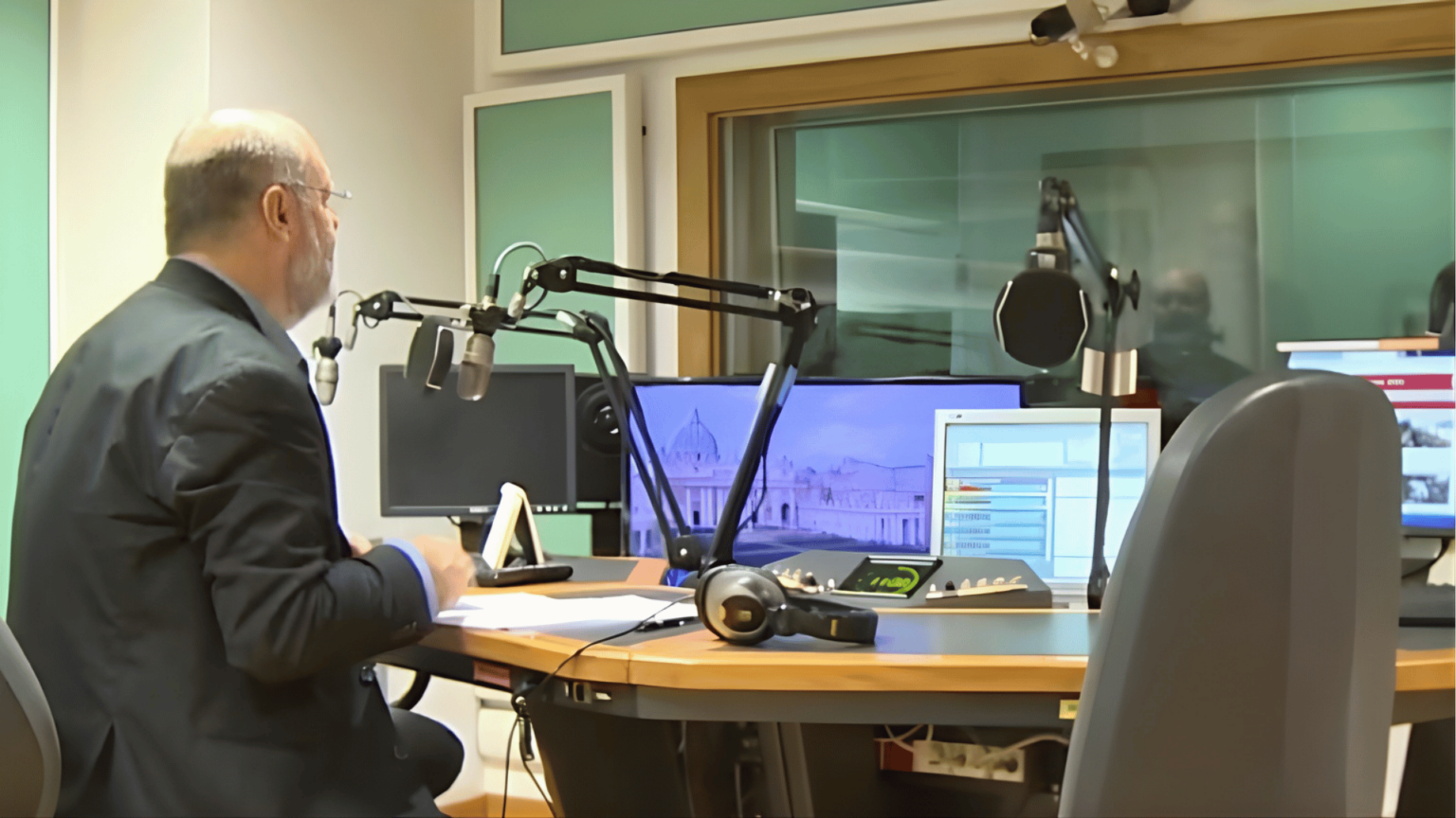 estudios-radio-vaticano-reproducao-cn-roma-1536×864