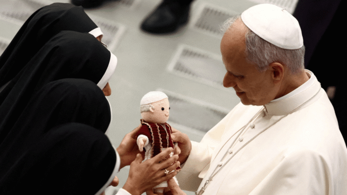 cada-vocacao-e-dom-para-a-igreja-e-para-quem-a-acolhe-diz-papa-1536×864