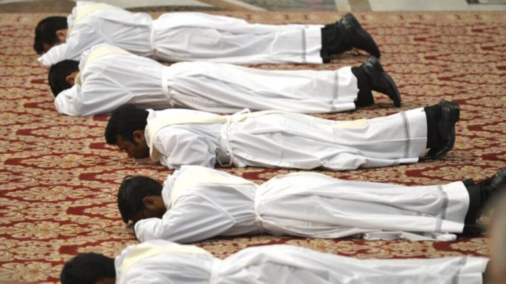 Papa Leão XIV irá ordenar oito novos sacerdotes para a Diocese de Roma