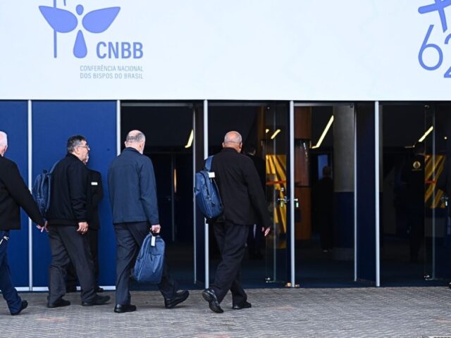 Bispos iniciam segunda semana de trabalhos na Assembleia da CNBB