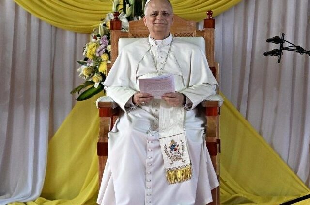 Papa aos universitários: sede construtores de um mundo mais justo e mais humano