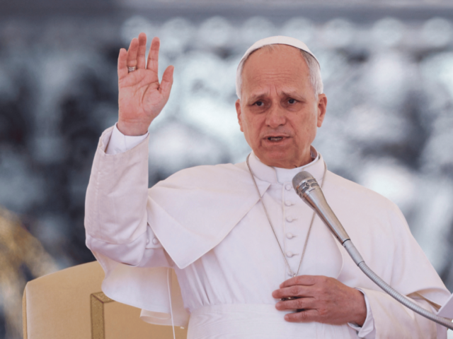 Papa lamenta violência na Colômbia e pede caminho de paz