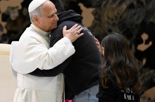 O Papa responde a um jovem “inquieto”: o tempo é um mestre e cura as feridas