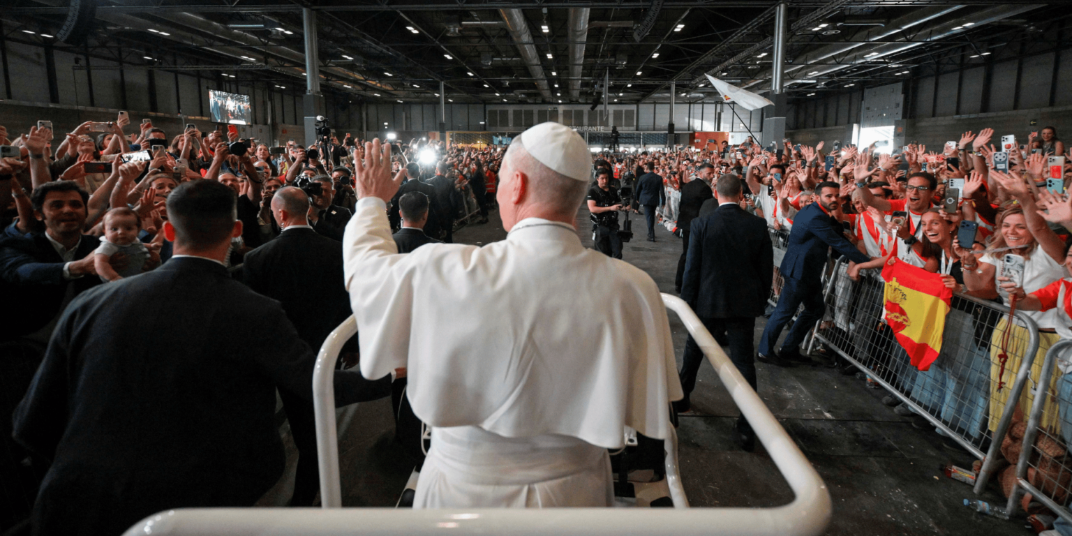 encontro-papa-voluntarios-madri-vatican-media_handout-via-reuters-1536×864