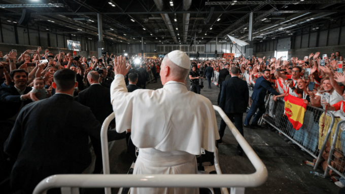 encontro-papa-voluntarios-madri-vatican-media_handout-via-reuters-1536×864