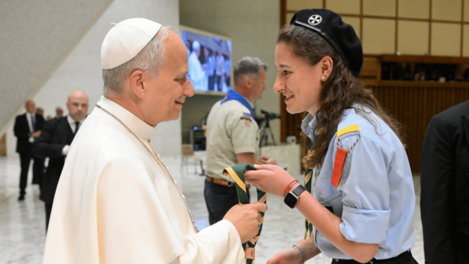 papa-leao-xiv-audiencia-com-escoteiros_imagocatholicpressphoto-via-reuters-1536×864
