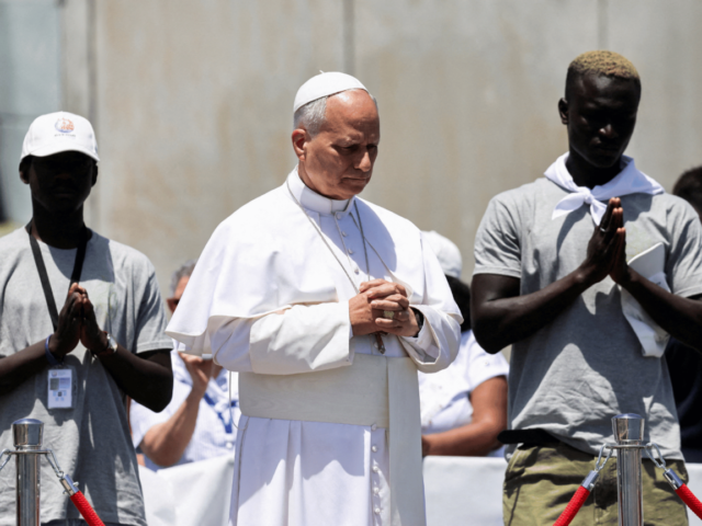 Papa sobre migrantes: mundo não pode se acostumar a contar os mortos