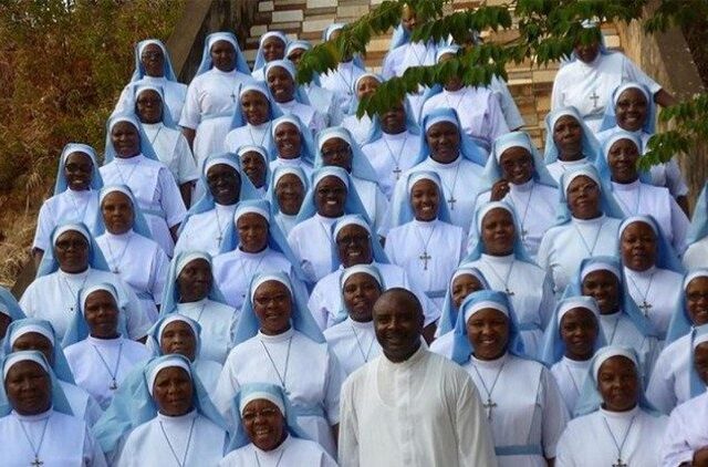 Tanzânia: Religiosas evangelizam através da televisão