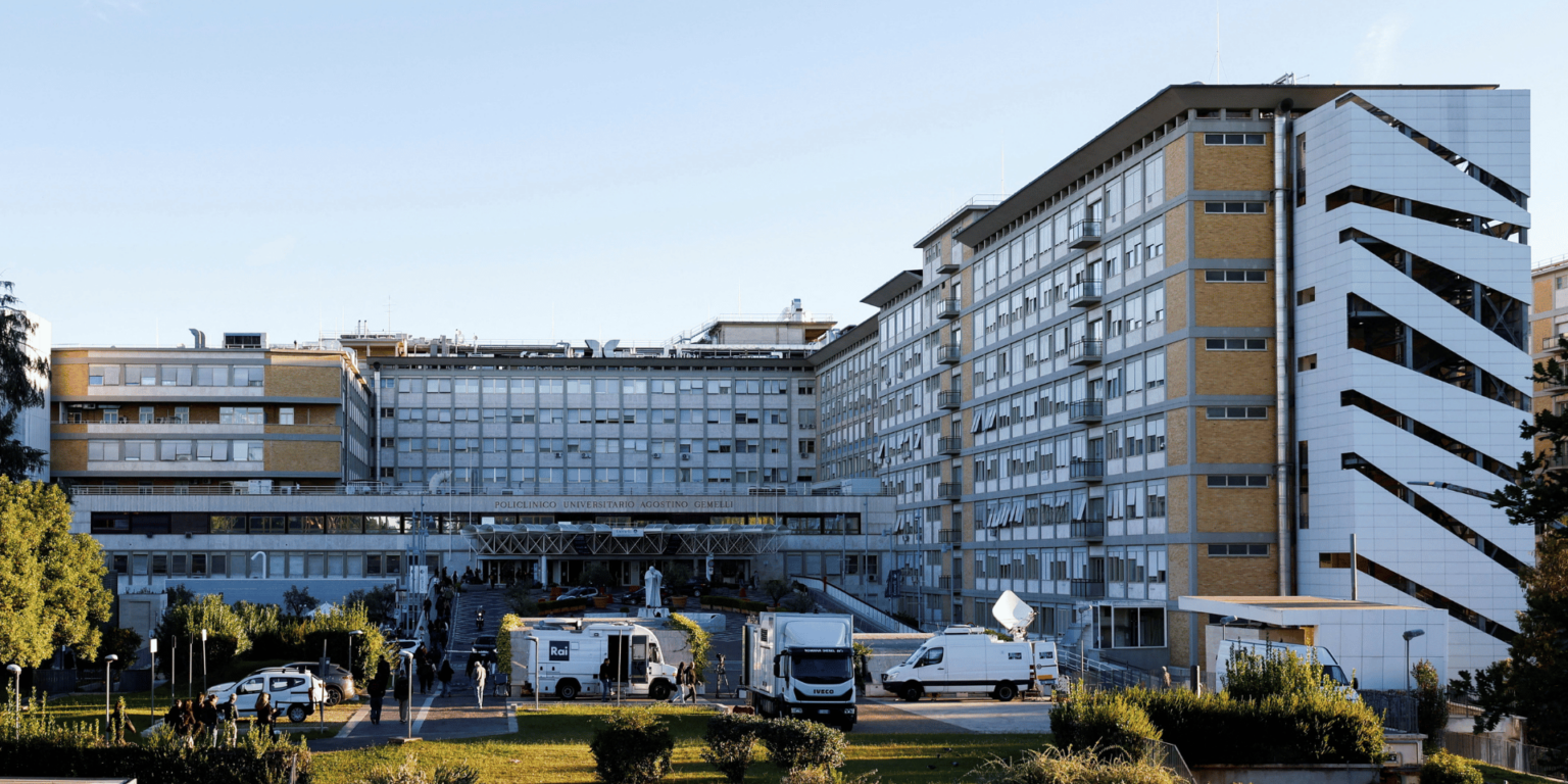 vista-panoramica-hospital-gemelli-reutersremo-casilli-1-1536×864